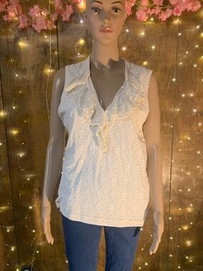 Chaps Cream Lace Ruffle V-Neck Sleeveless Top